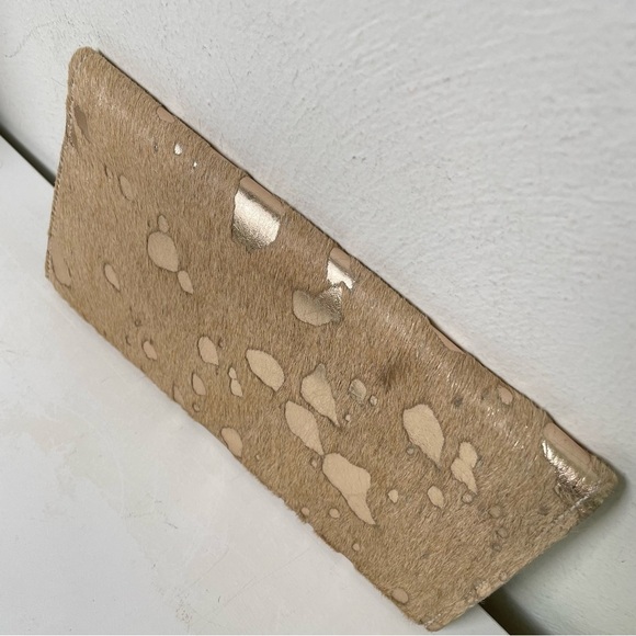 Genuine Fur-On Cowhide Metallic Gold Splatter Paint Handmade Artisan Clutch Boho - Picture 7 of 17